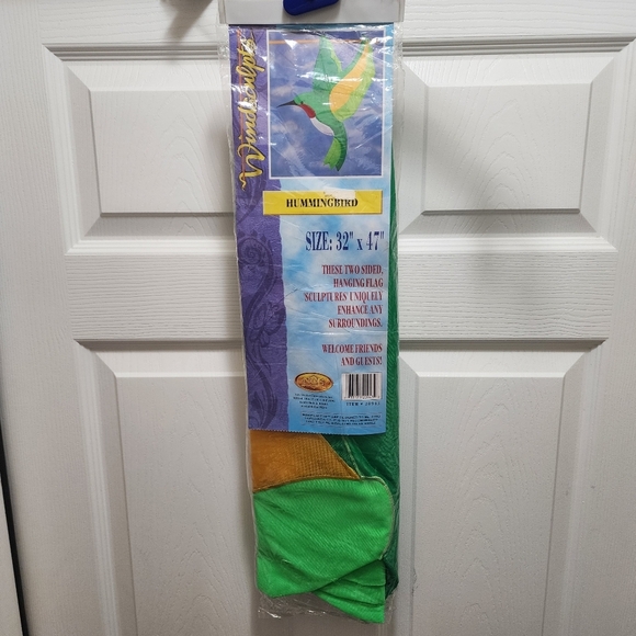 New- 1996 Windsculpts Hummingbird Flag 32x47" Nylon - Picture 2 of 3